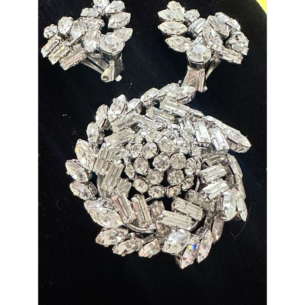 Vintage 1950s Clear Rhinestone Tiered Statement Brooch & Clip Earrings Set